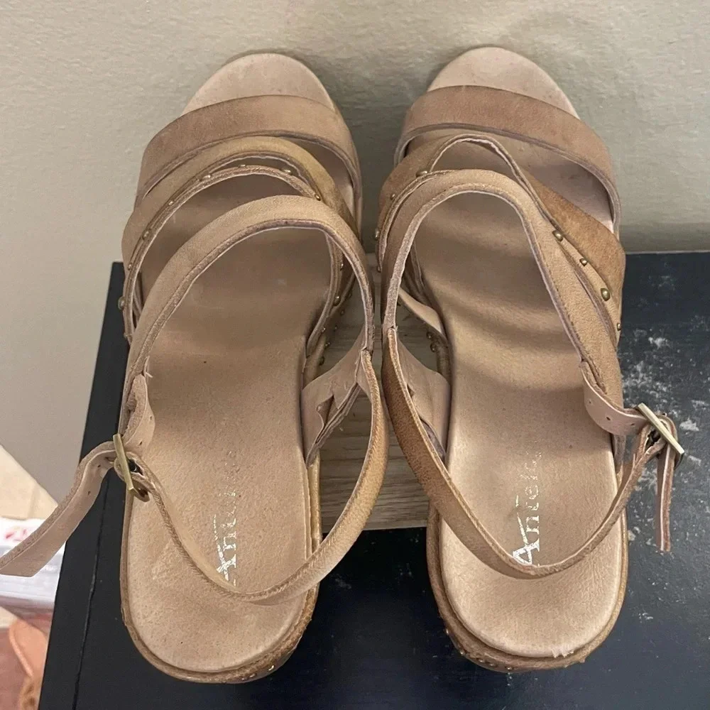 Antelope Wilda Leather Platform Wedge Sandal Tan Studded Chunky Size 41 US 10